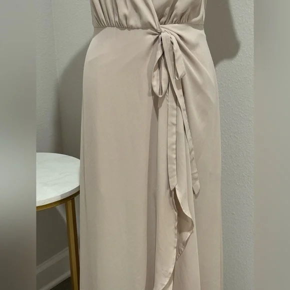 NEW Show Me Your Mumu Sophia Wrap Short Sleeve Bridesmaid Dress Beige Size Small - Picture 8 of 16